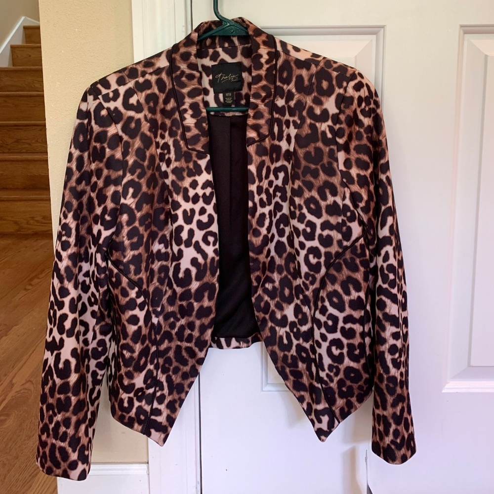 Thalia Sodi Leopard-Print Cropped Scuba Blazer